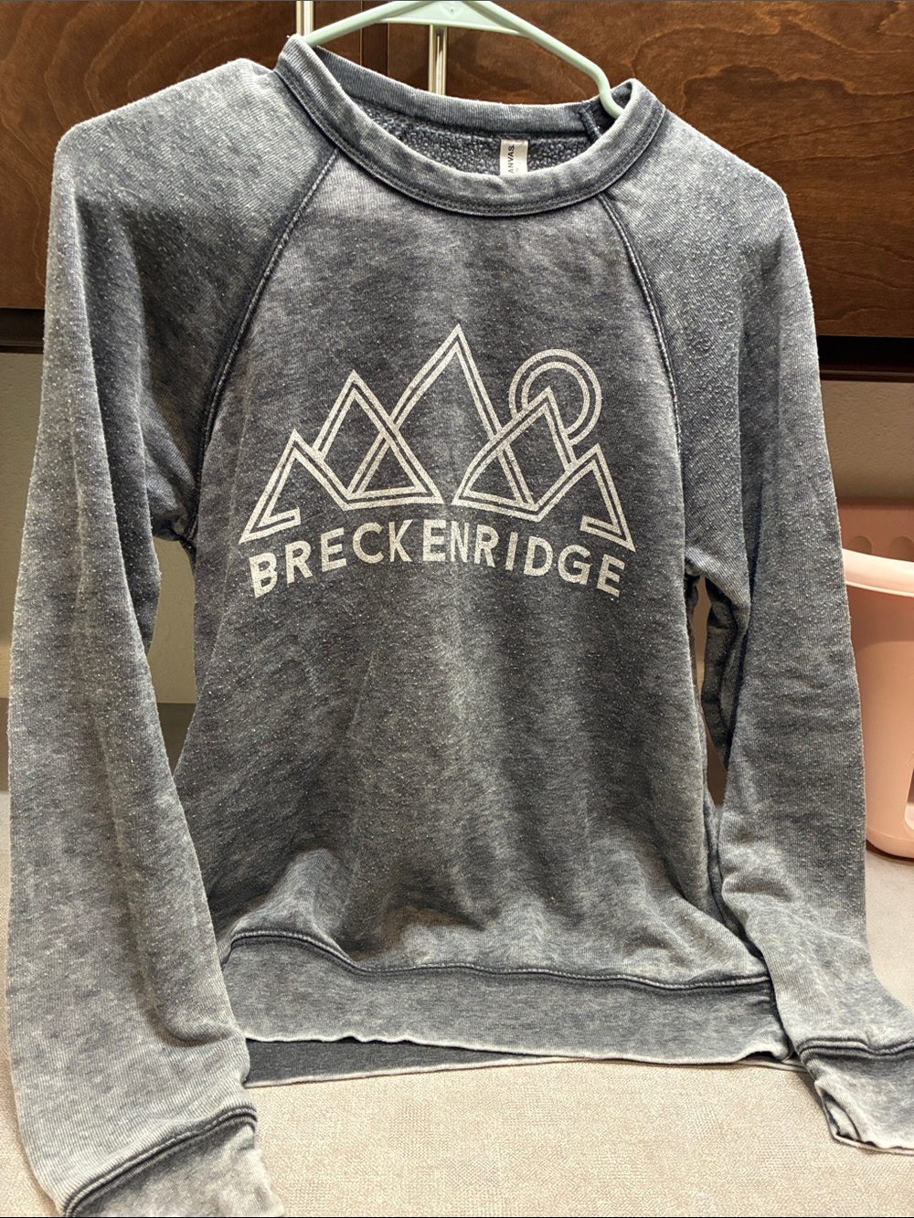 breckenridge Crewneck Pullover in Heather Gray with Mountain Logo
